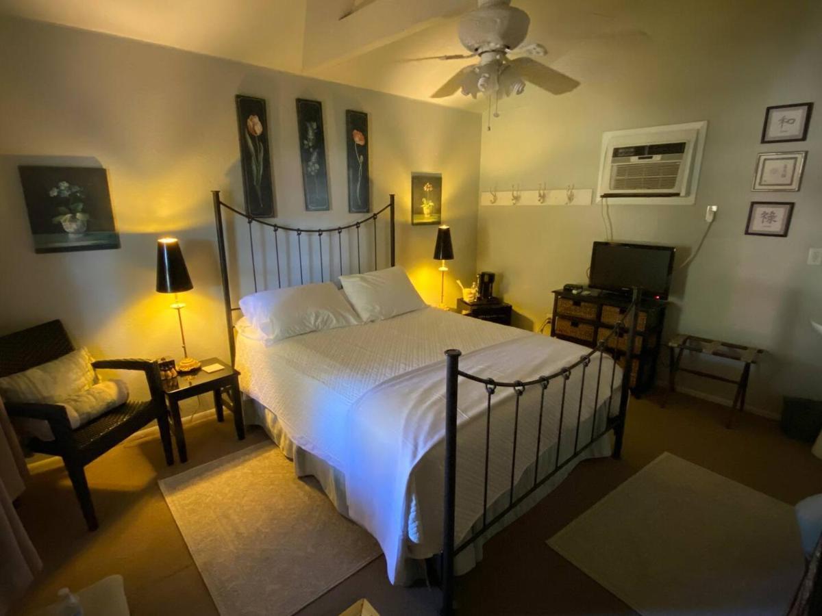 Four Winds Victorian Venue & Suites Bonham Exteriér fotografie